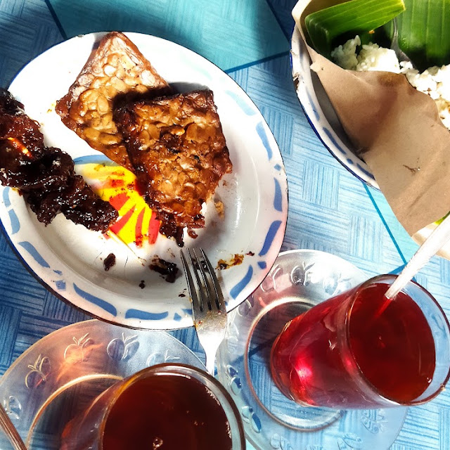 Teh Jahe-Tempe Bacem-Nasi Bandeng-Sate Koyor