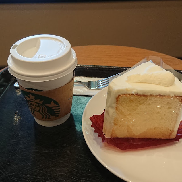 コーヒーとサクラシフォンケーキ