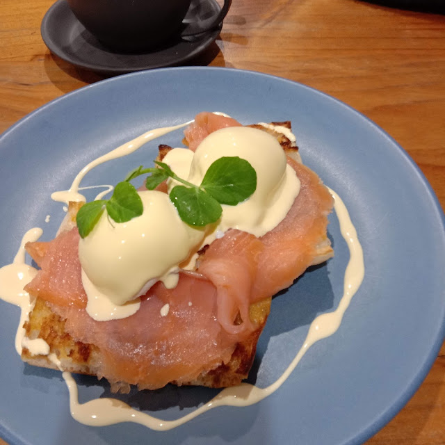 Eggs Benedict