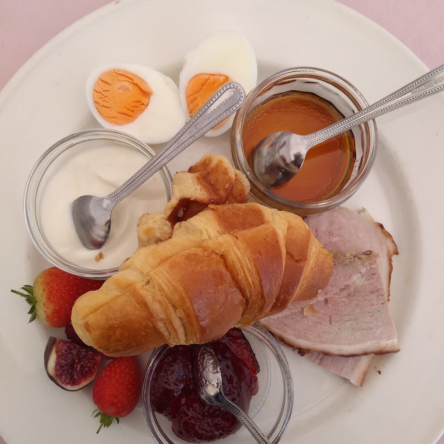 Continental Breakfast