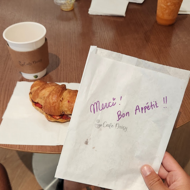 Croissant Strawberry and Nutella