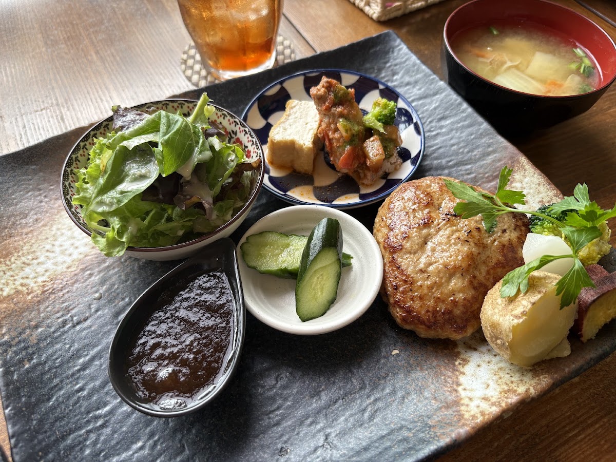 Waraku Café