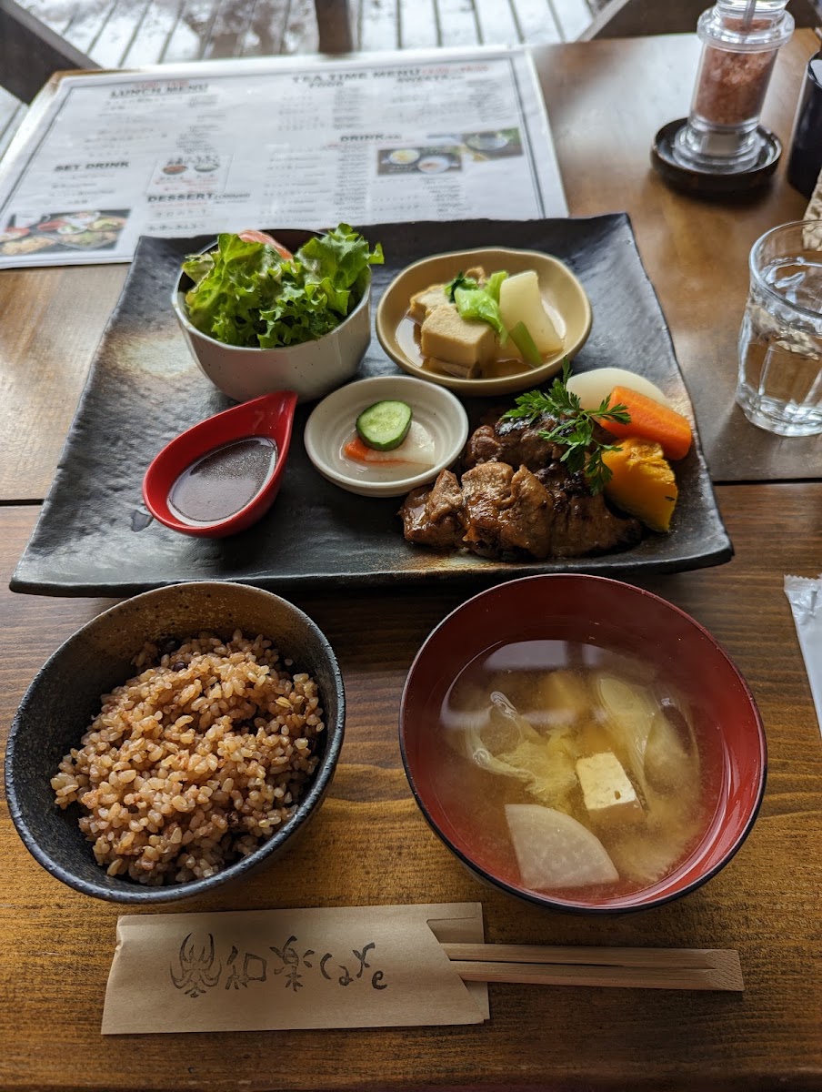 Waraku Café