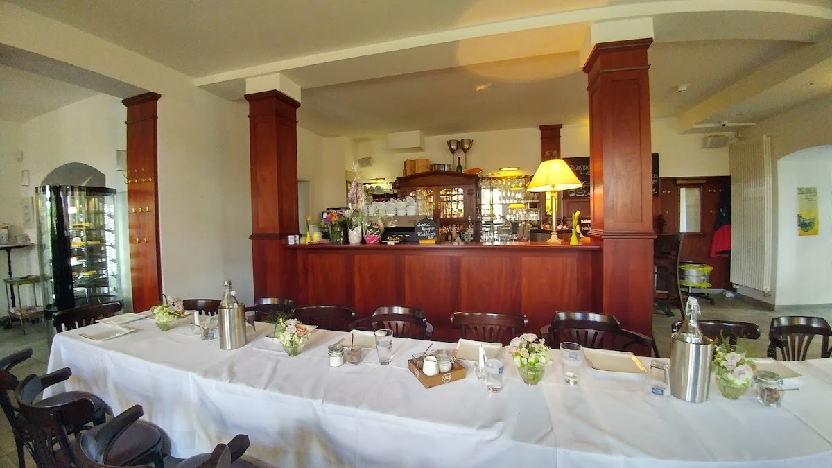 Café Ella
