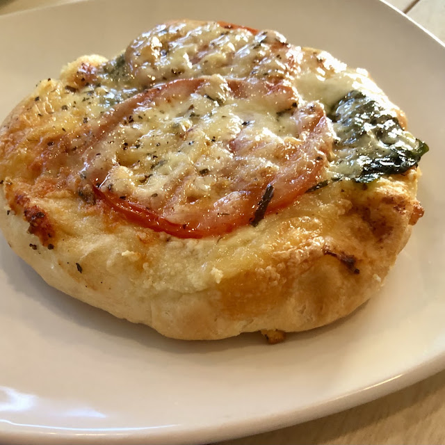 Mediterranean Pizza Bun