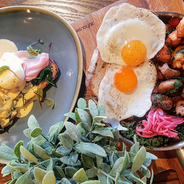 Eggs Benedict with Ham