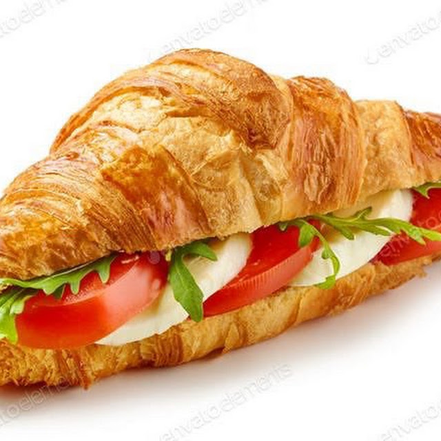 Breakfast on Croissant