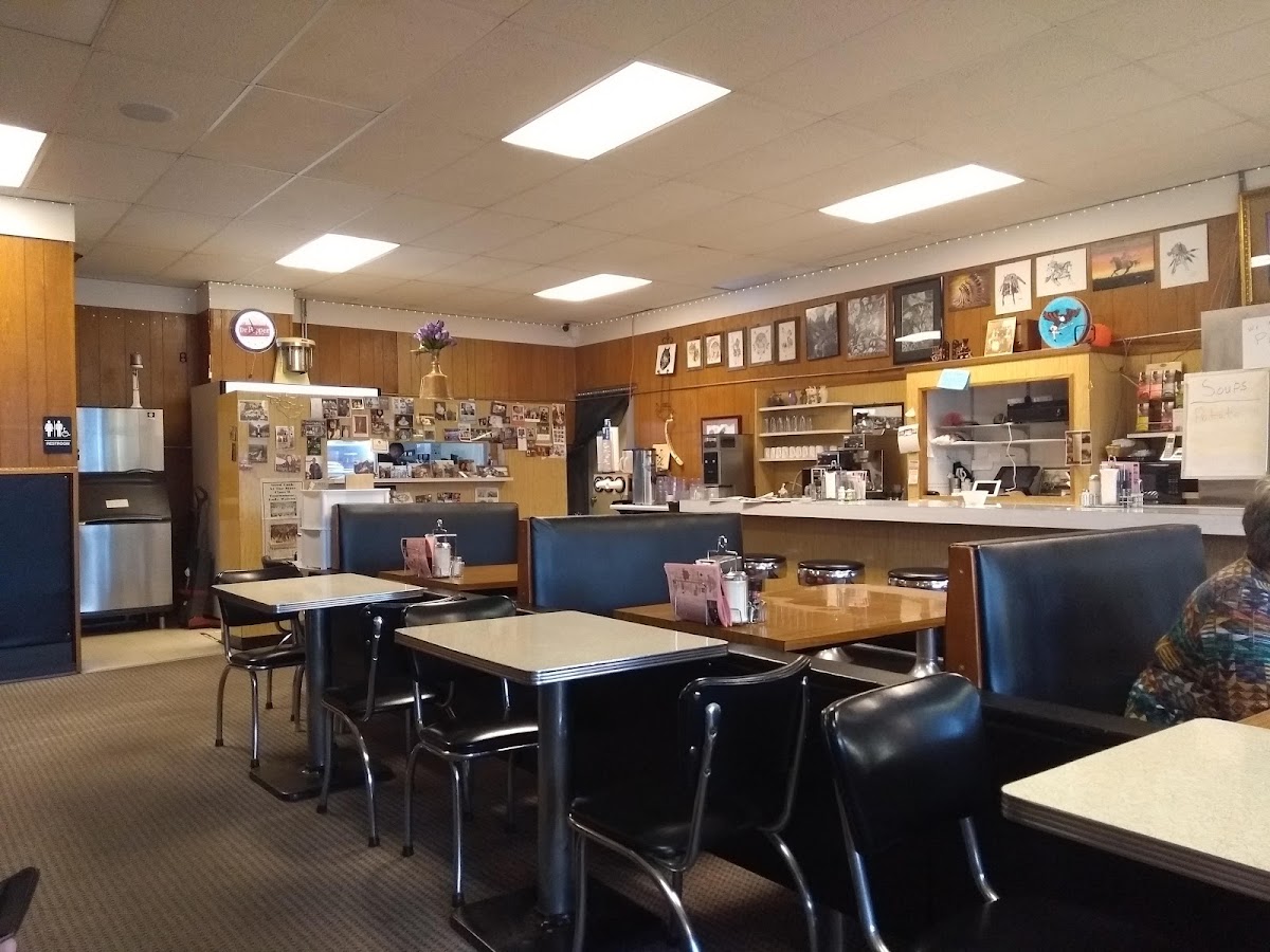 Wolf Point Café