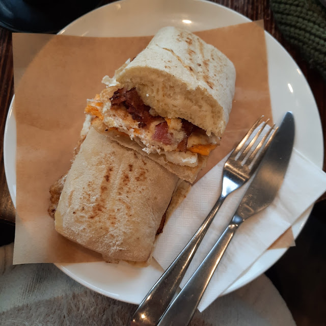 Brekkie Roll
