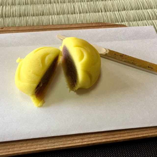 お茶セットのお菓子