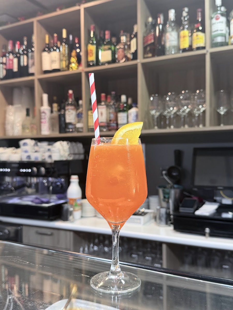 La Era Cafeteria-Bar