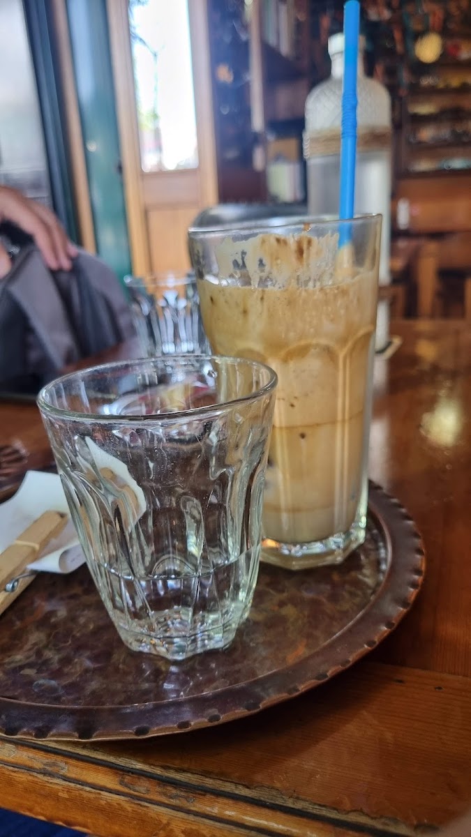 EmBEERia All day Cafe Bar