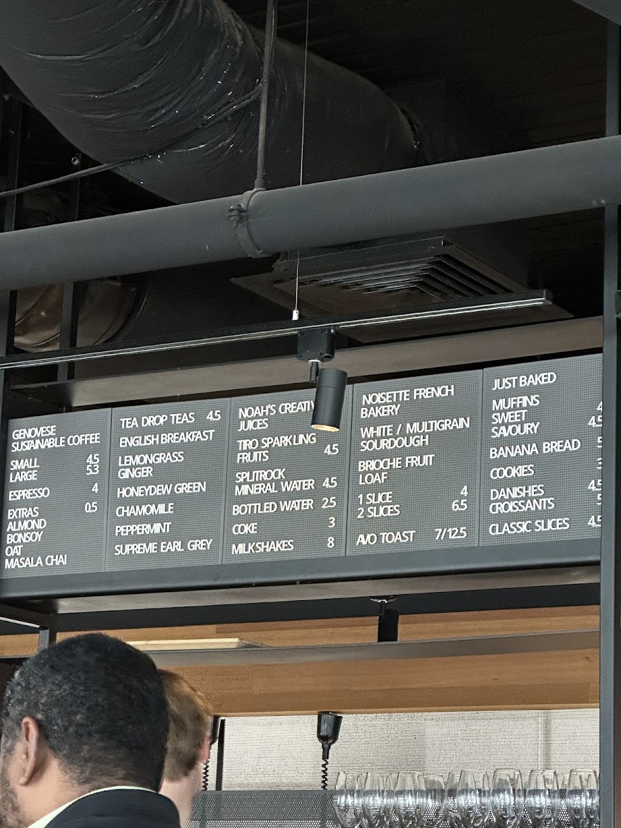 Common Cafe & Bar menu board