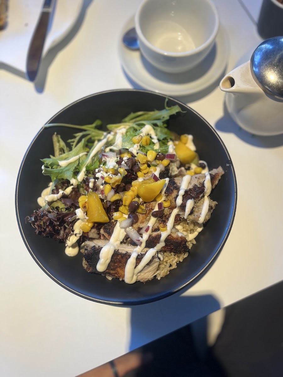 Common Cafe & Bar