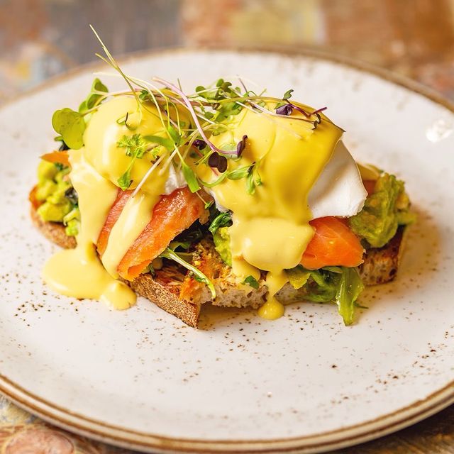 Eggs Benny with Smoked Salmon