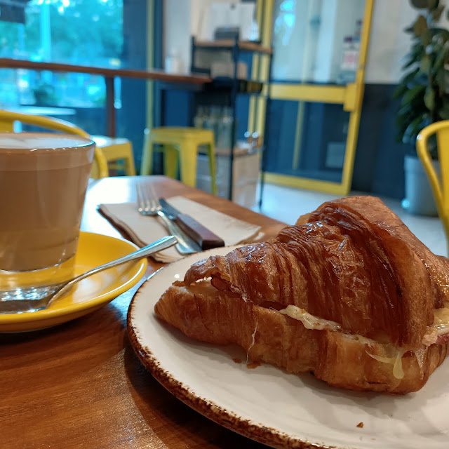 Ham & Cheese Crossiant