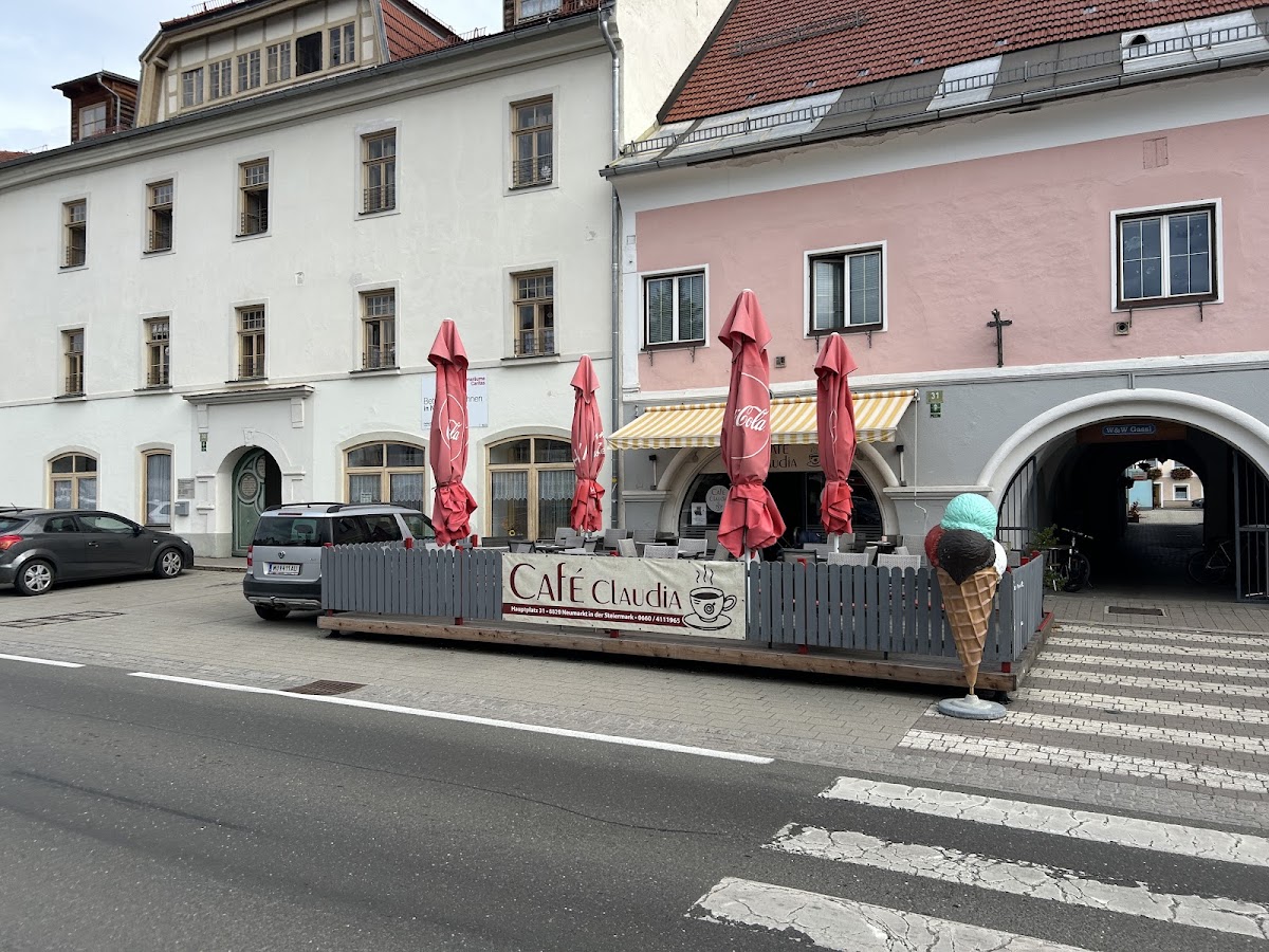 Cafe Claudia