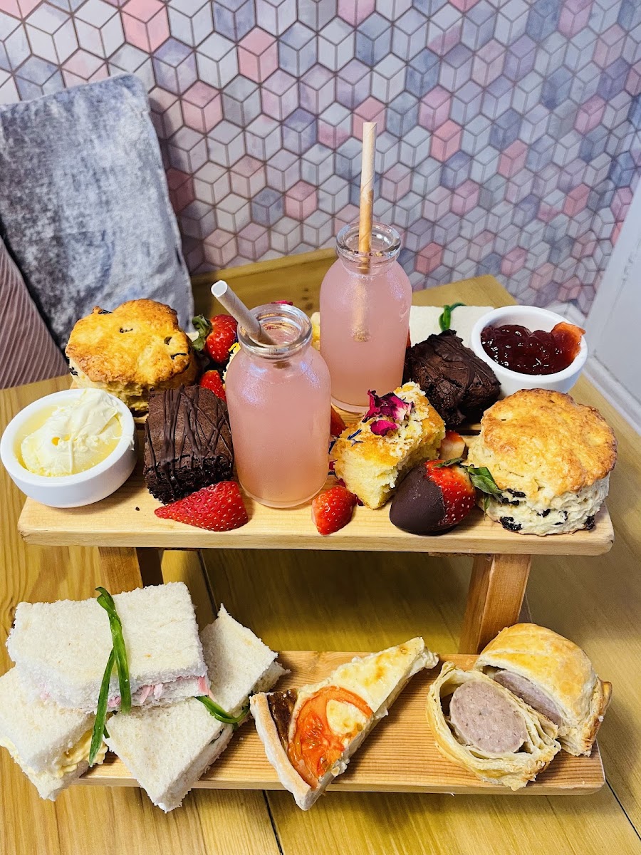 Peonies Cafe