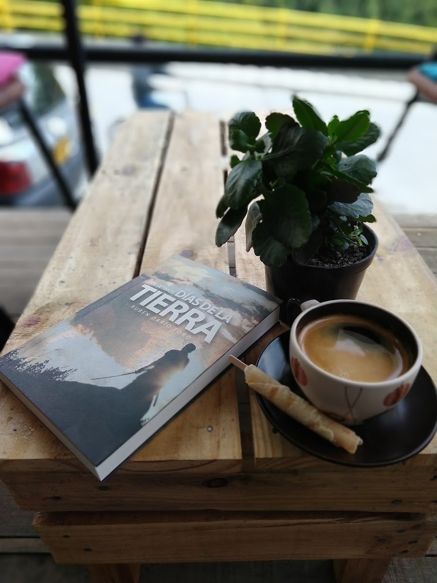 Artesano Cafe - Bar