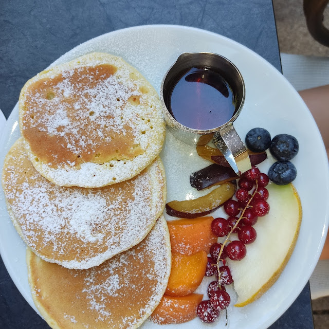 Pancakes Mit Ahornsirup