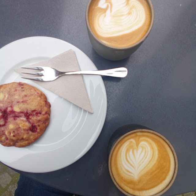 Cappuccino Und Keks