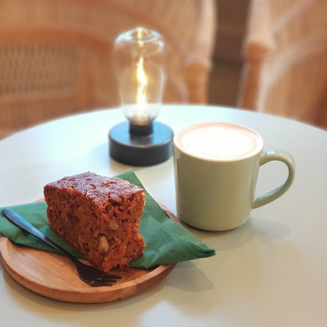 Lekker Bakkie Met Carrot Cake