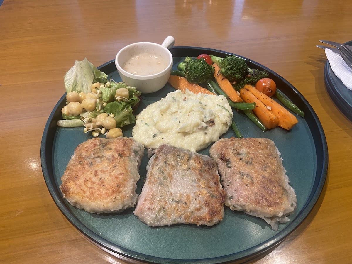 Afraa Deli