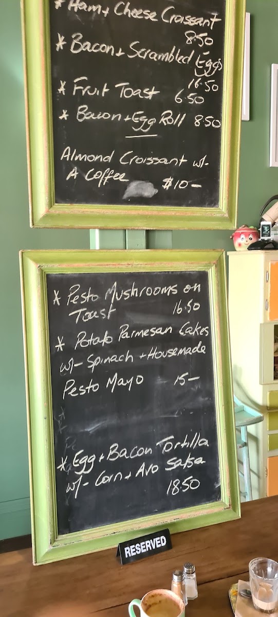 Vintage On Melbourne menu board