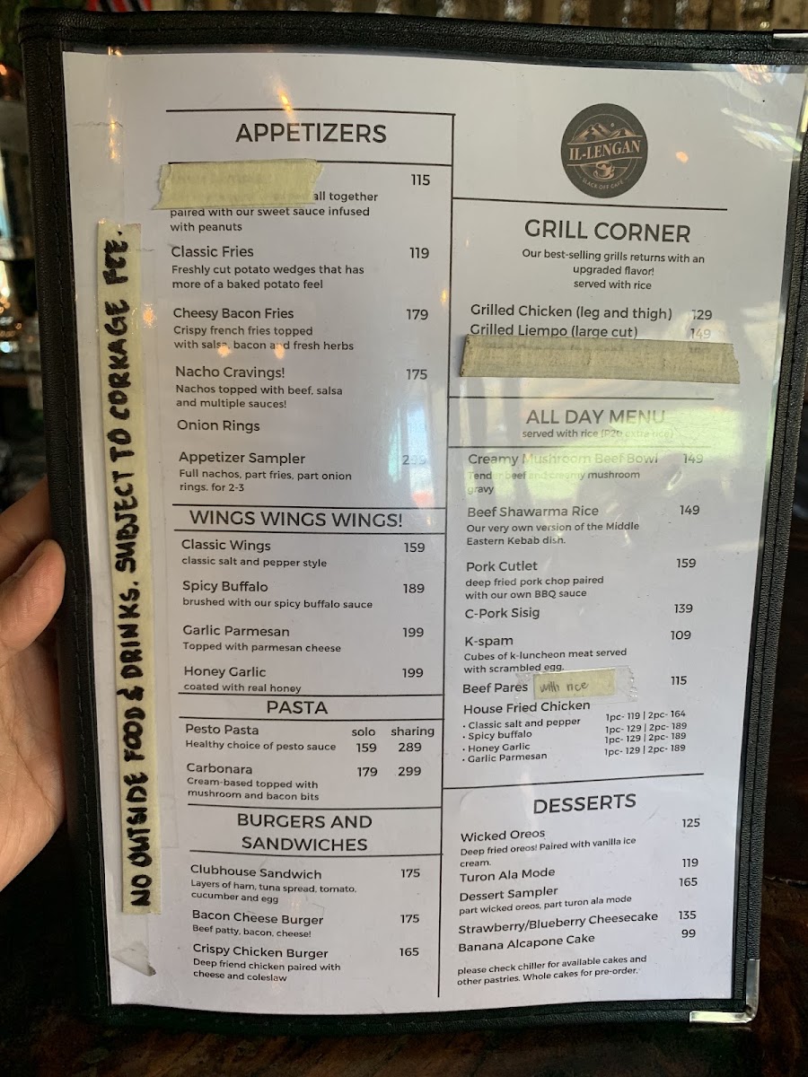 Il-lengan Cafe menu board