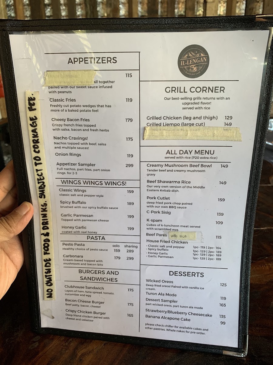 Il-lengan Cafe menu board