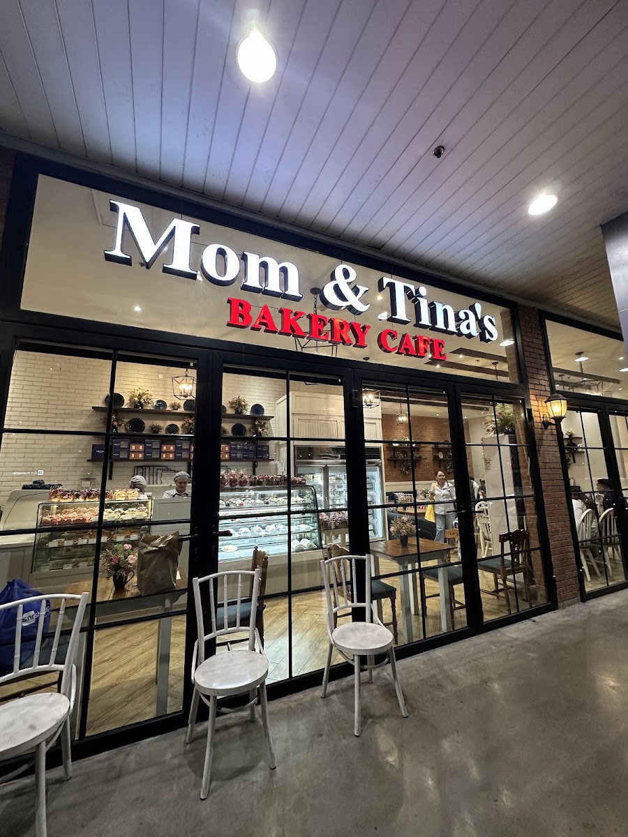 Mom & Tina's Bakery Cafe