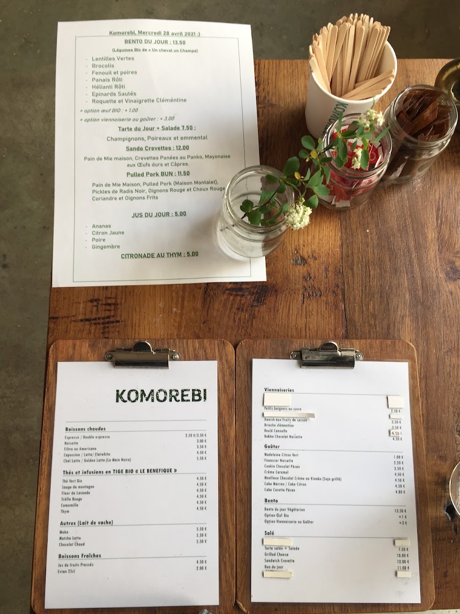 Komorebi Café/Pâtisserie menu board