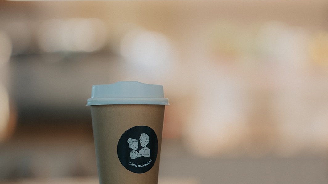 CAFE BLOOMING
