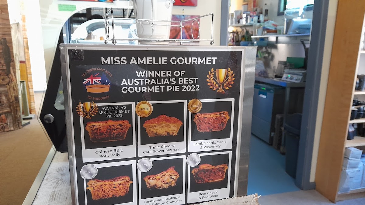 Jackson's Produce Store & Cafe menu board