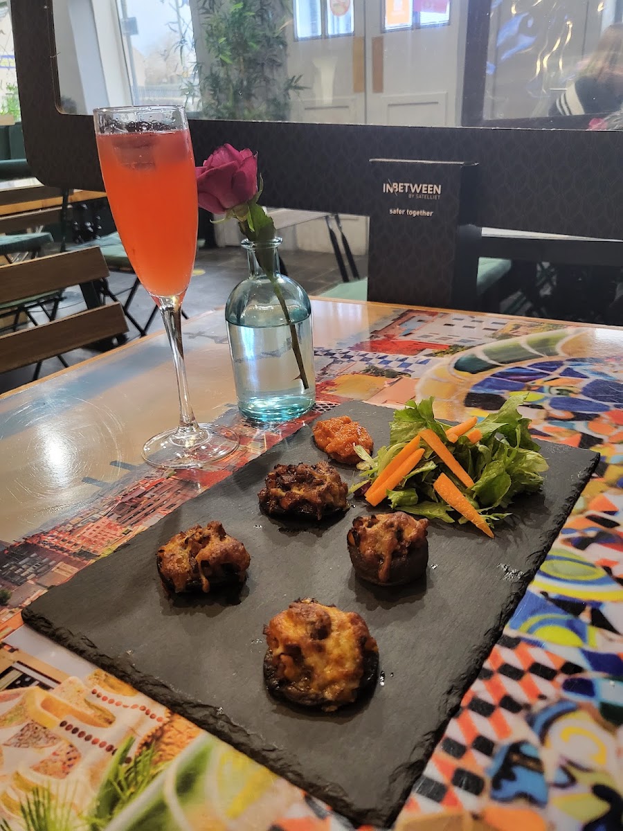 Cafe at Sixty1