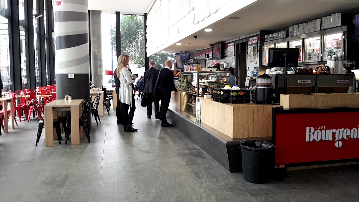 Cafe Bourgeois