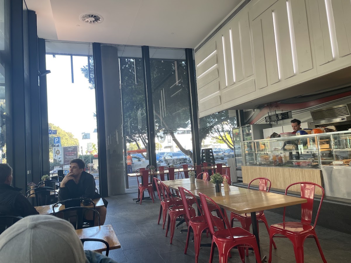 Cafe Bourgeois