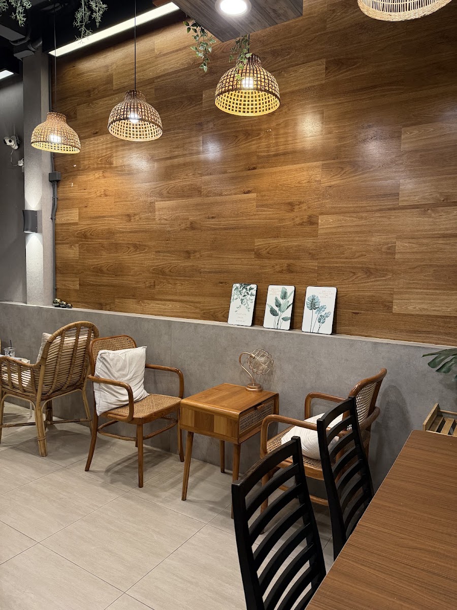 ADORE Cafe