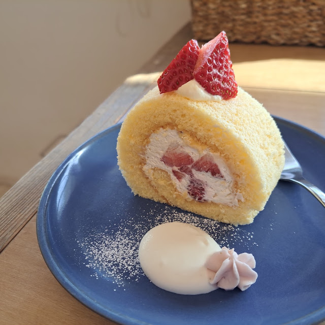 きぼうのいちごのロールケーキ