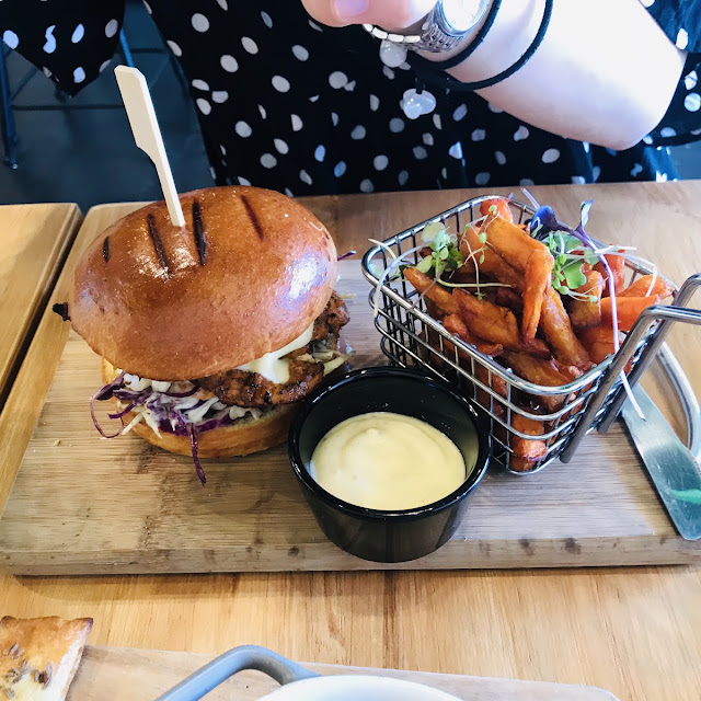 Plumm Delux Burger