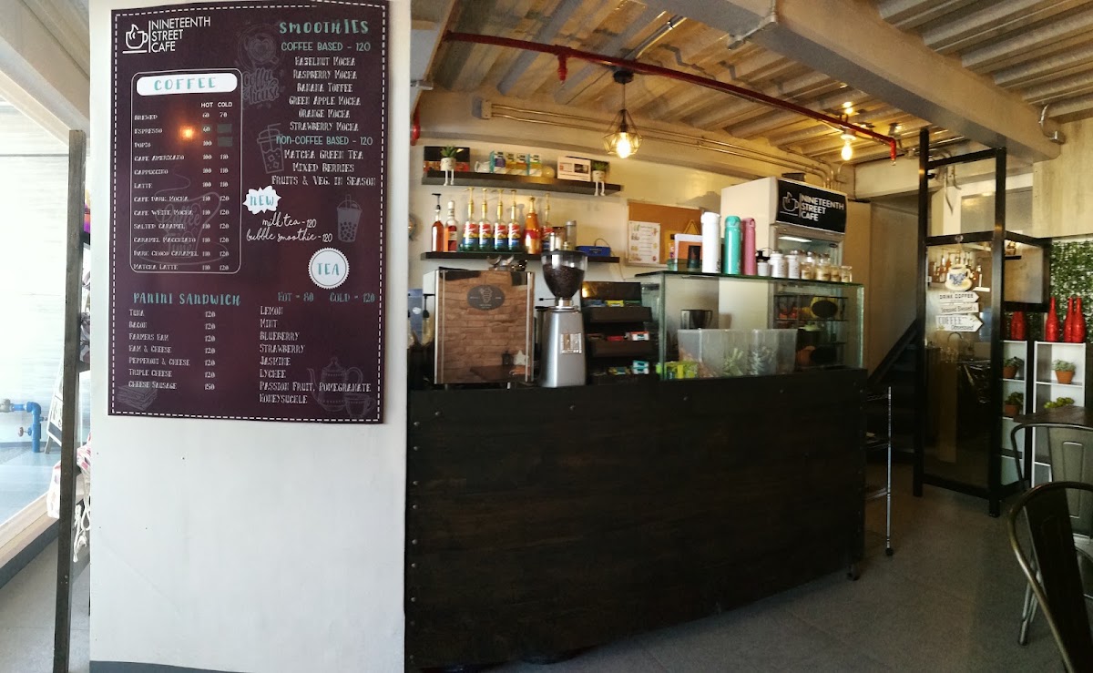 Nineteenth Street Cafe menu board