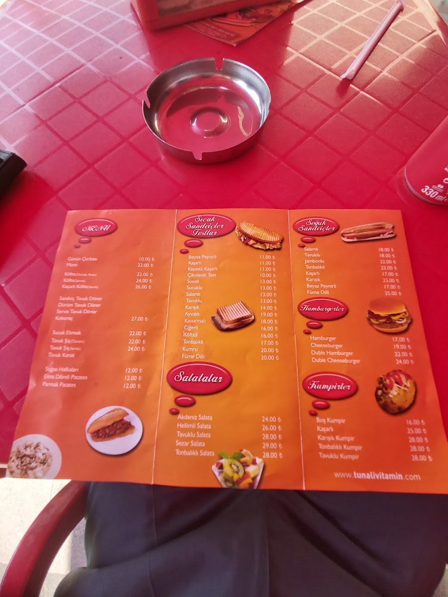 Vitamin Tunalı menu board