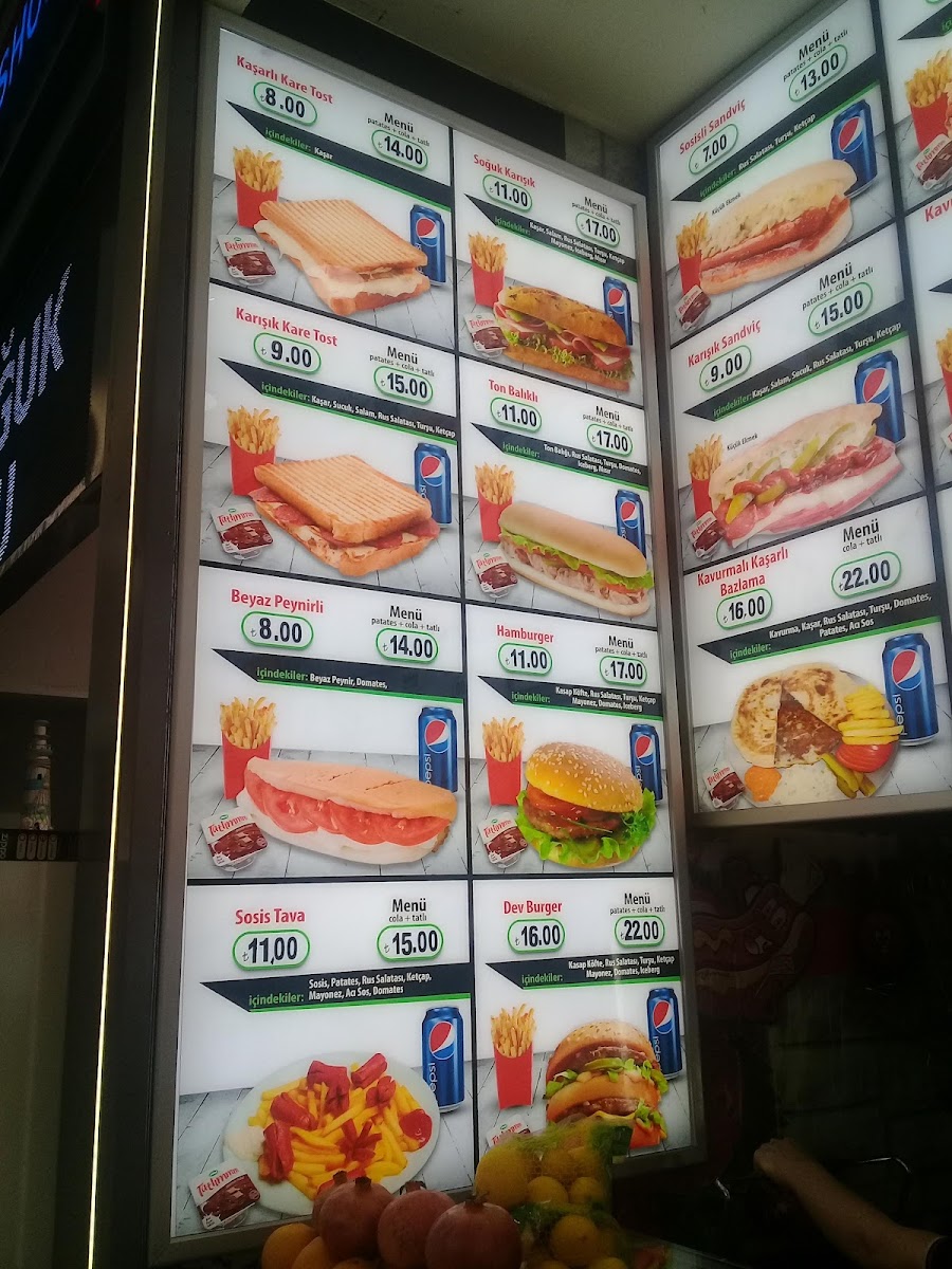 Vitamin Tunalı menu board
