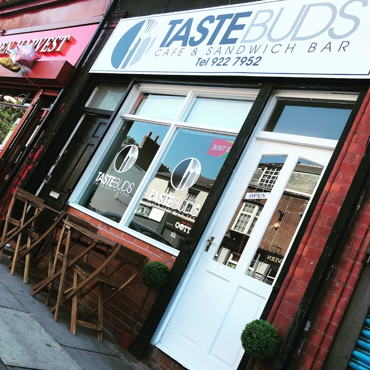 Tastebuds Cafe