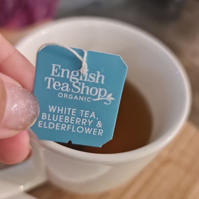 Blueberry and Elderflower White Tea