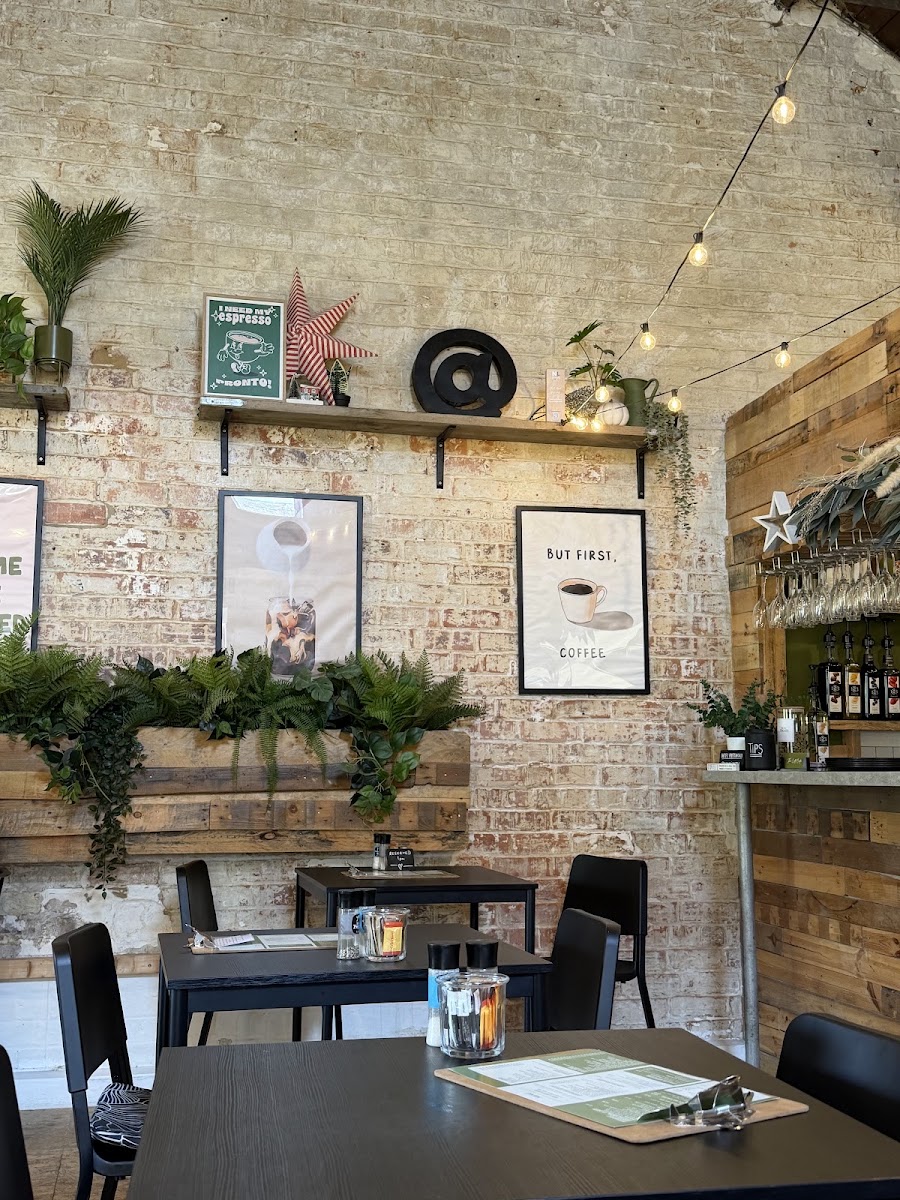 The Loft - Cafe & Lounge Bar