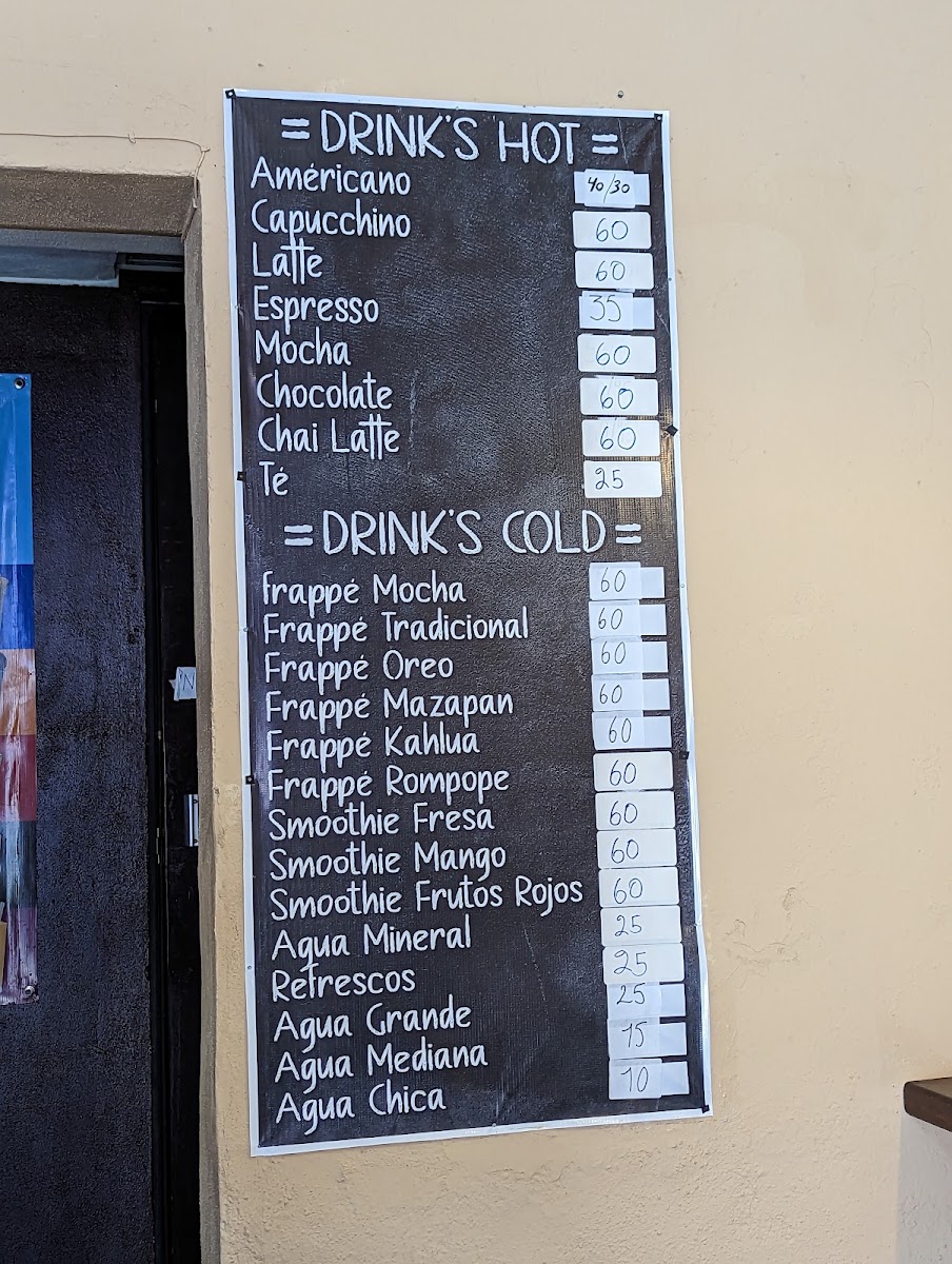 Un Café Aquí menu board