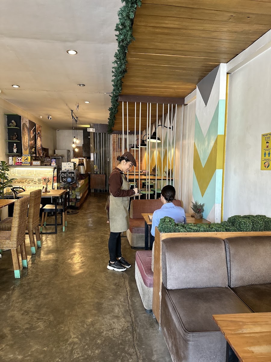 Merc's Cafe