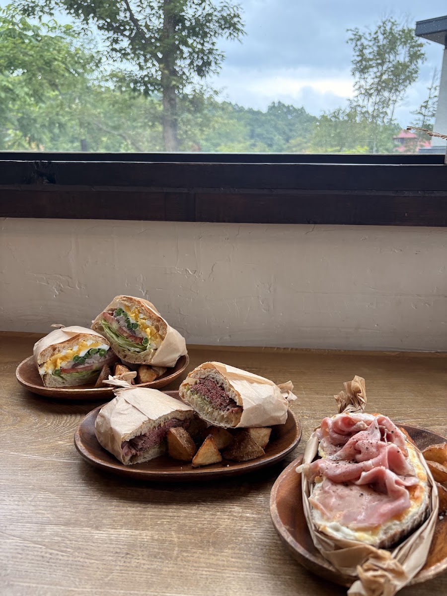 Niseko Sanroku Parlor
