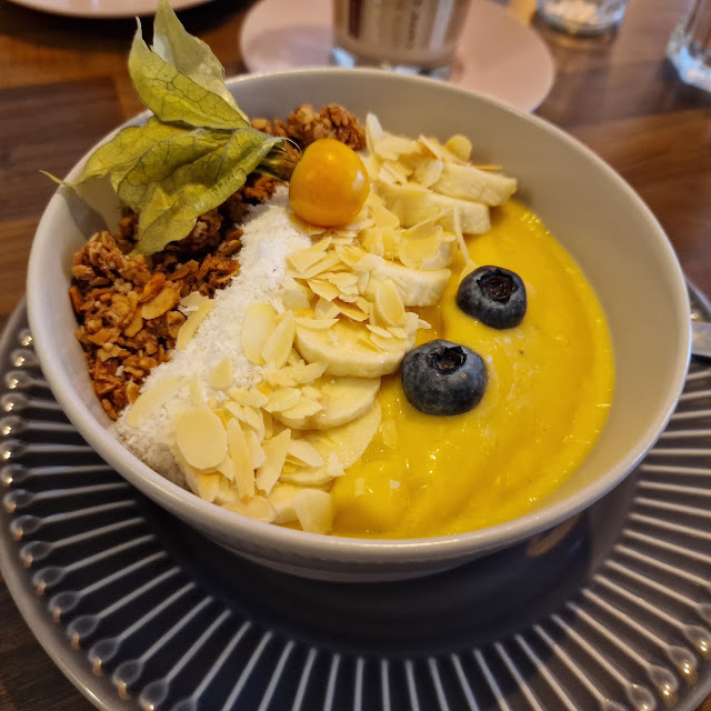 Mango Smoothie Bowl